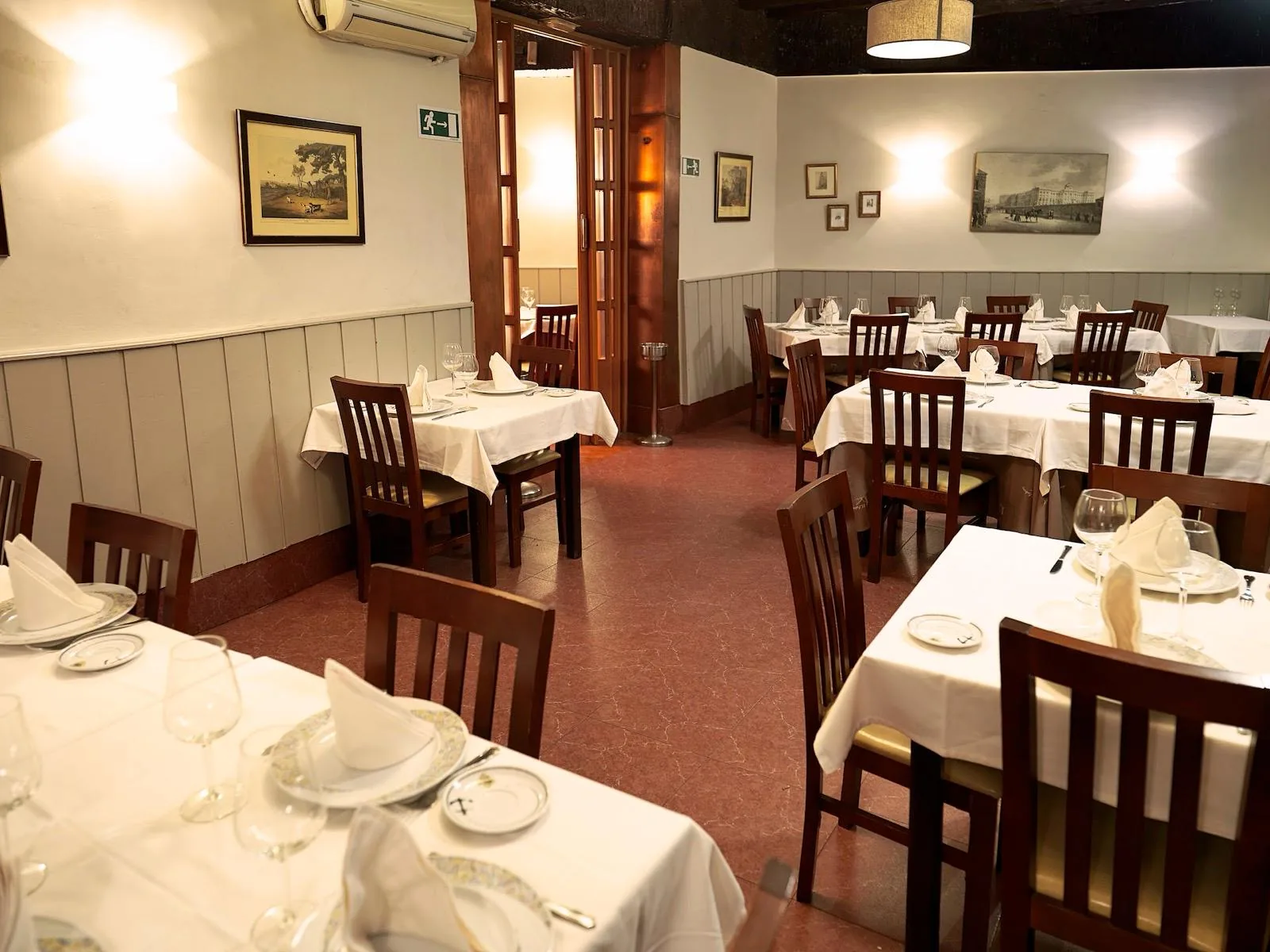 Segundo comedor de El Labriego, ideal para grupos y celebraciones
